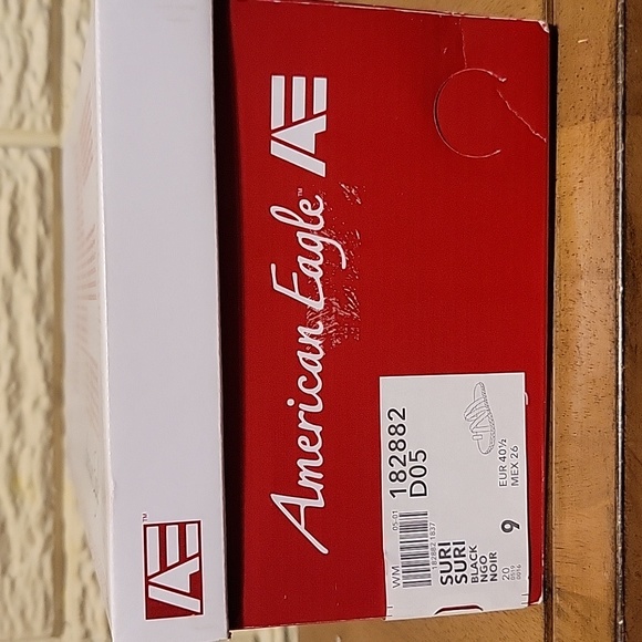 Brand new AE Suri sandals - Picture 9 of 9